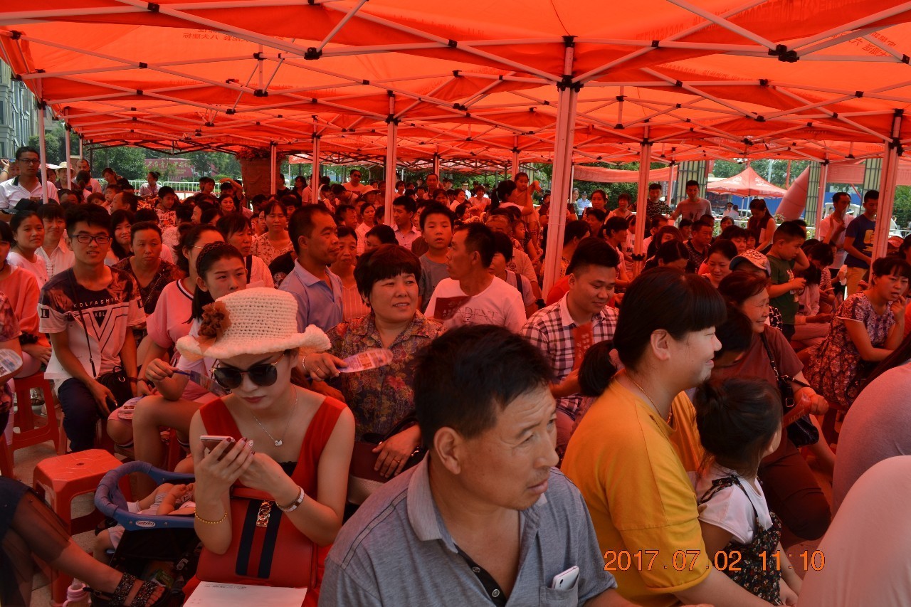 关于非洲女子足球赛场人气高涨，赛事精彩连连的信息